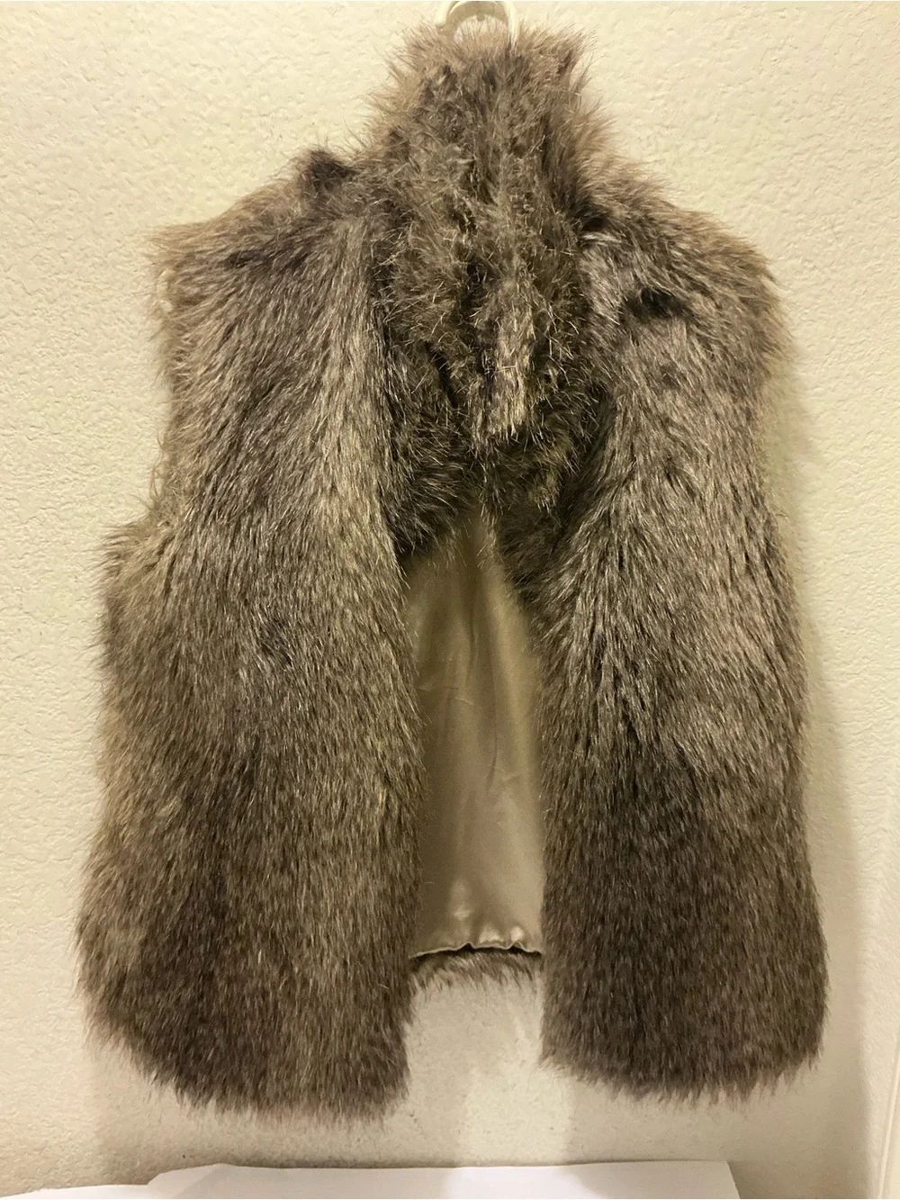 Jack  Faux Fur Vest in Gray Brown size M
